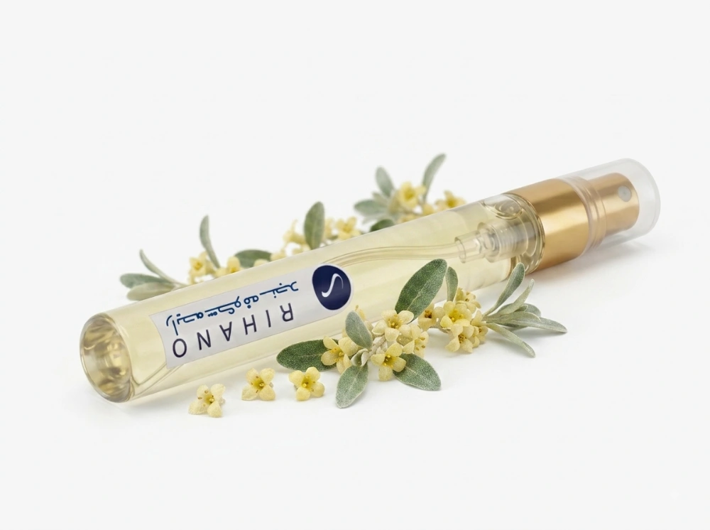 عطر دست ساز رایحه شکوفه سنجد 10 میل جیبی